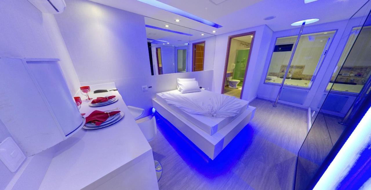 Deluxe Suite with Spa Bath