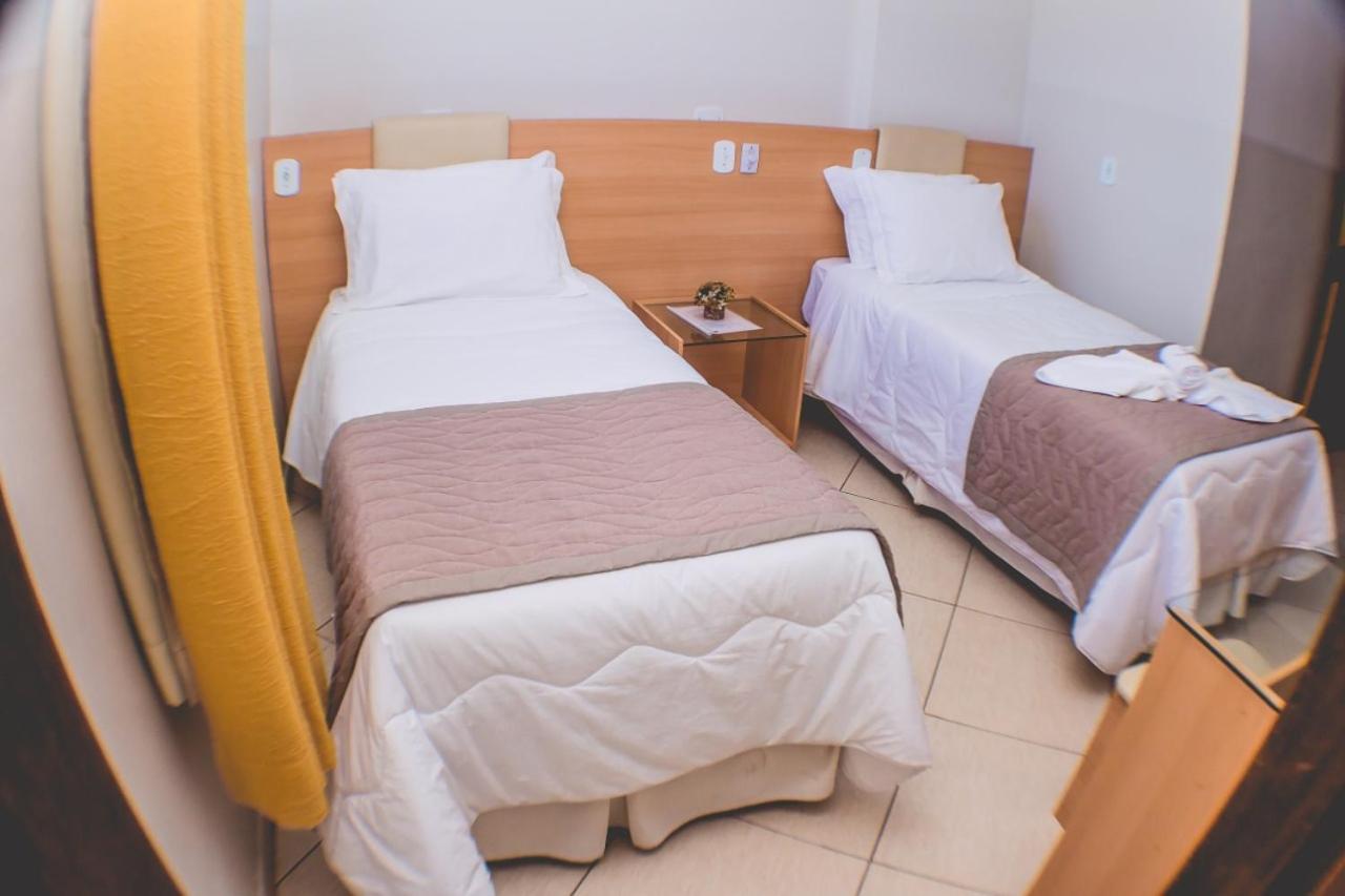 Quarto Deluxe com 2 Camas de Solteiro