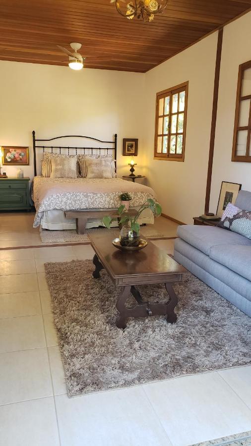 Suíte com Cama King-size e Varanda