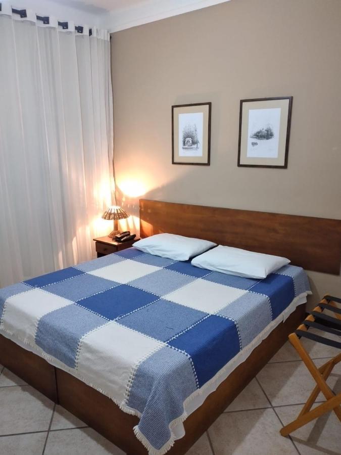 Quarto Standard com Cama de Casal ou 2 de Solteiro