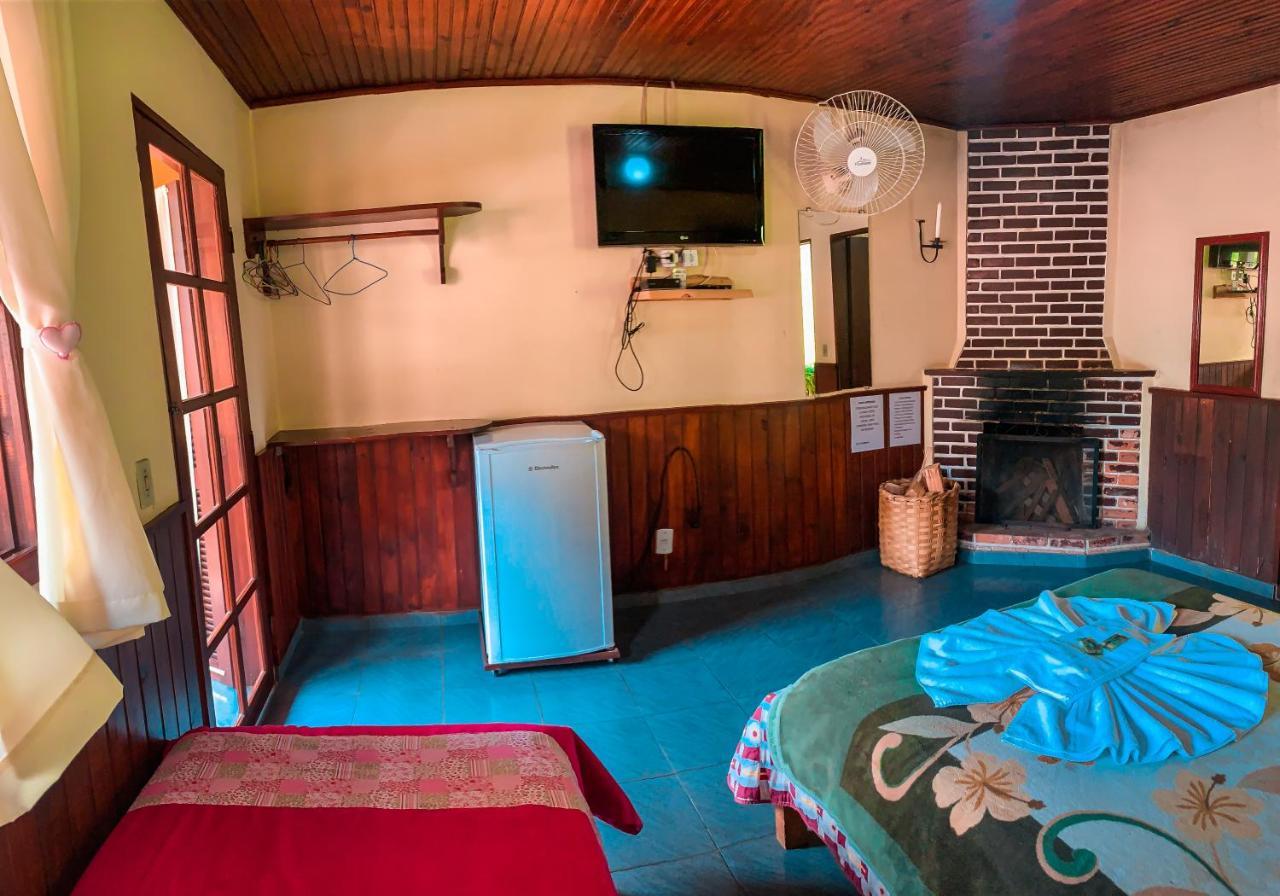 Quarto Triplo com Varanda