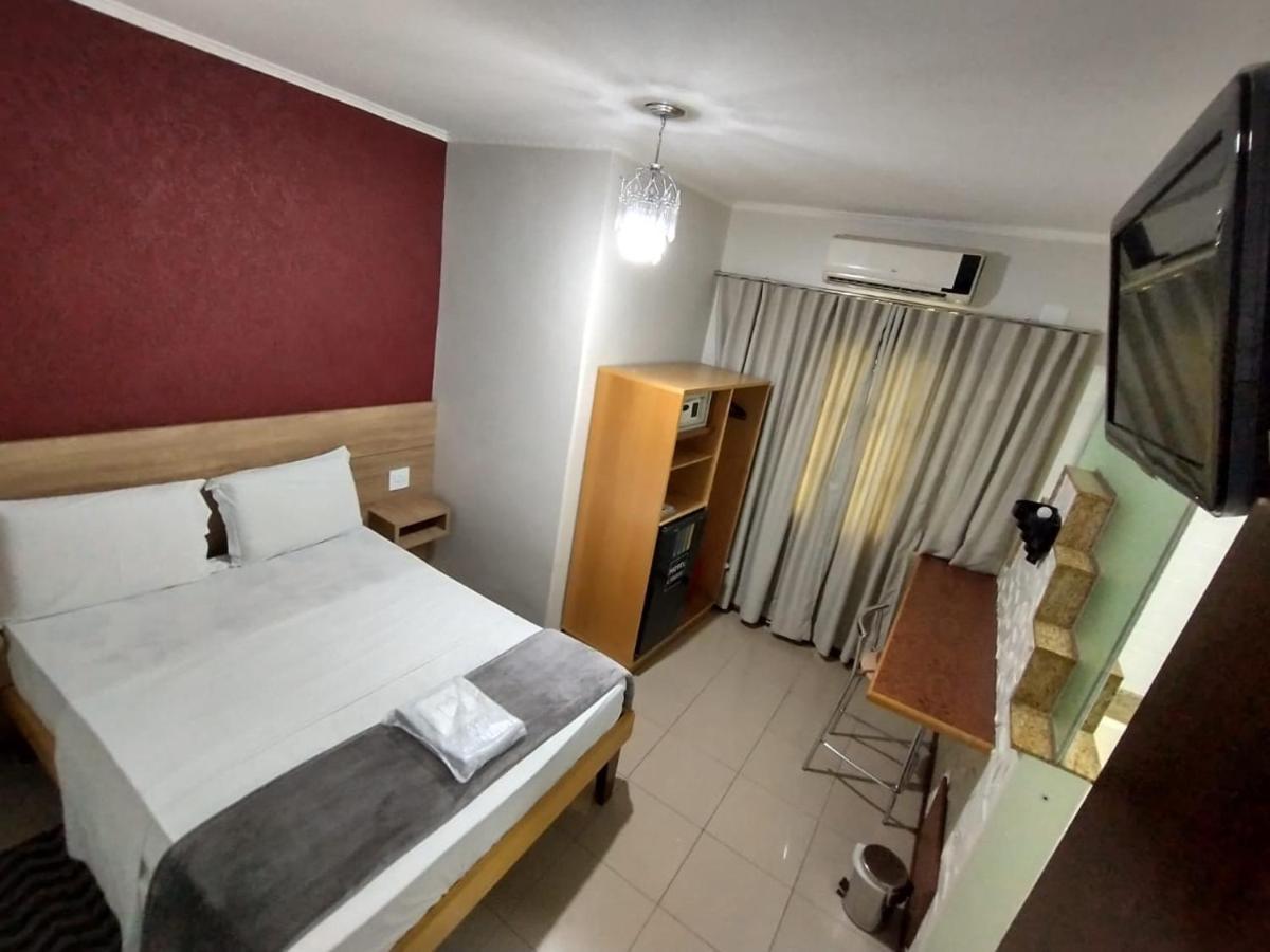 Deluxe Double Room Bath,646657947:JPEG