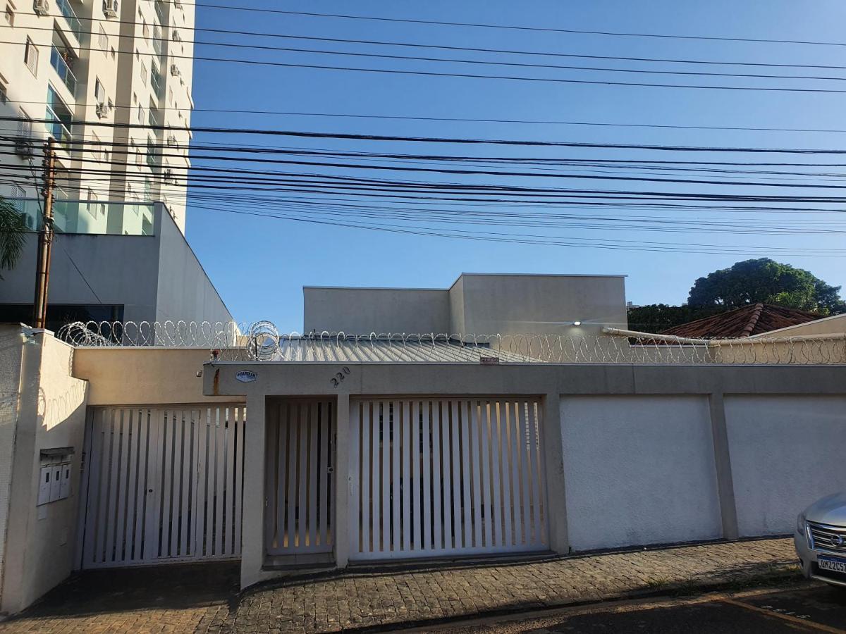 Quarto Triplo Básico com Banheiro Compartilhado