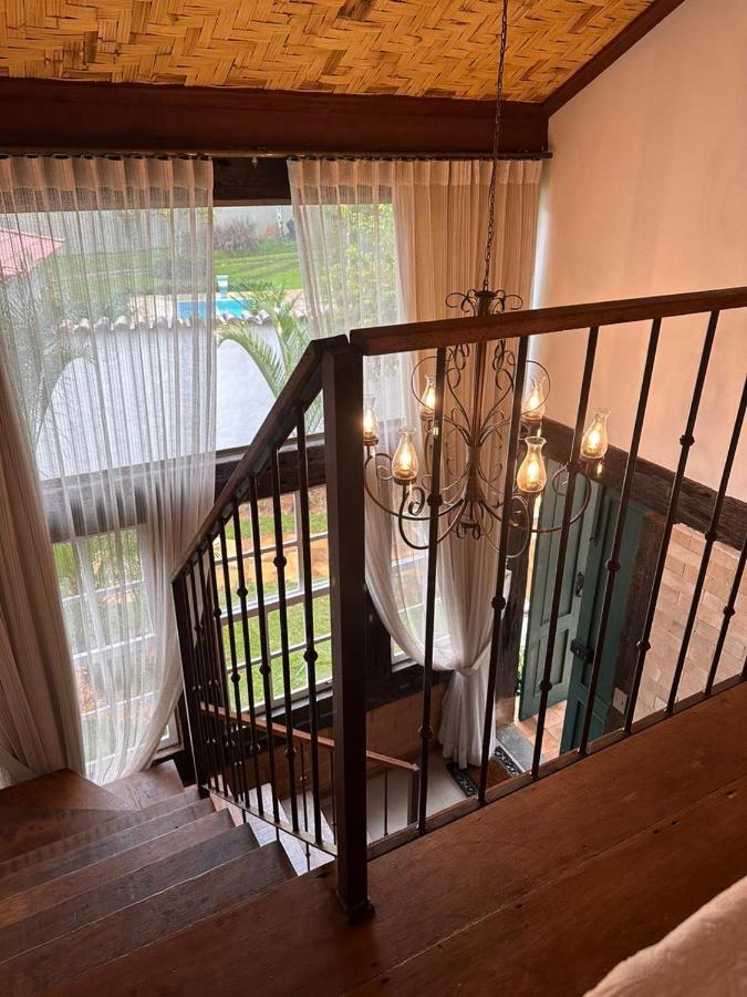 Studio Balcony,1468979297:JPEG