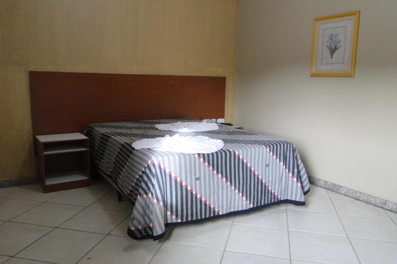 Quarto Deluxe com Cama de Casal ou 2 de Solteiro