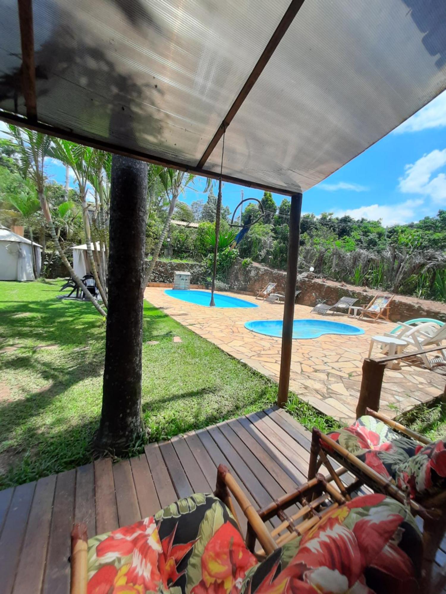 Suíte com Vista para a Piscina