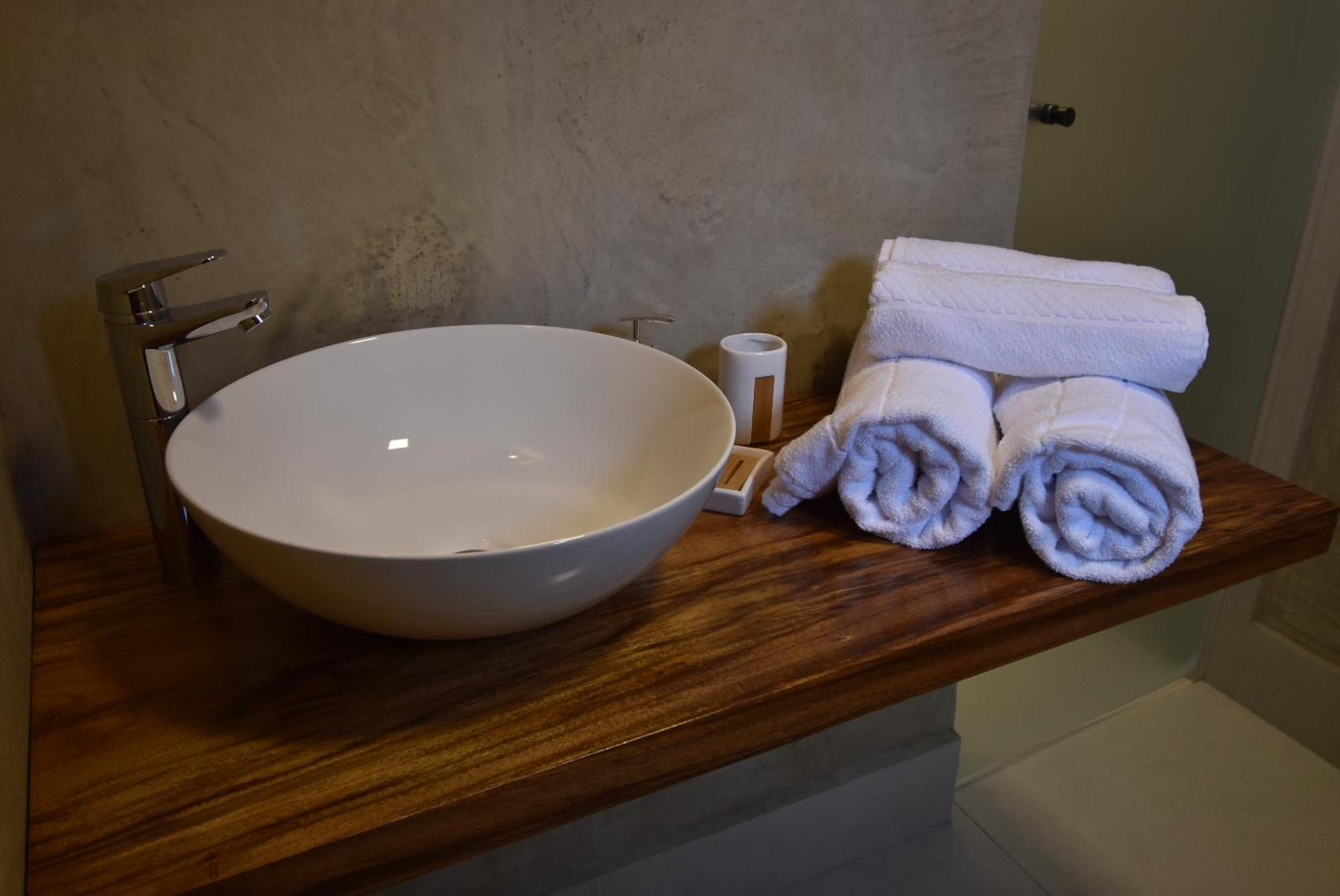 King Suite Spa Bath,1531300945:JPEG