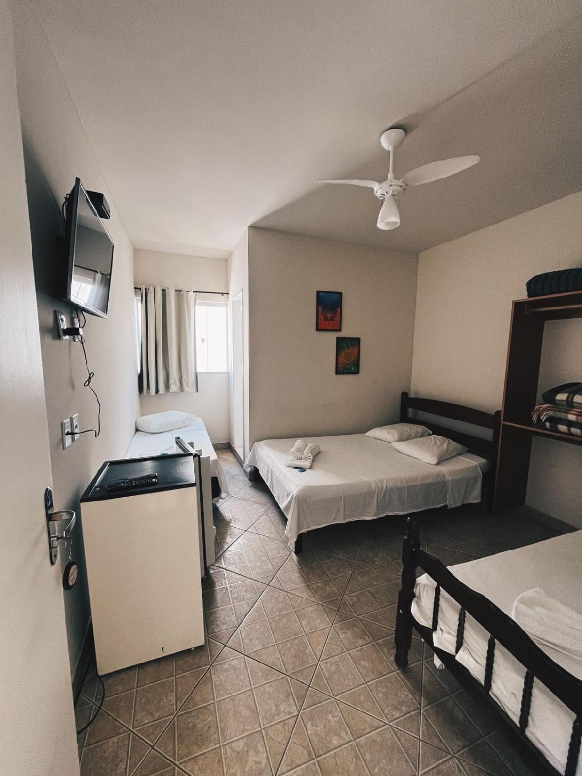 Quarto Triplo Básico