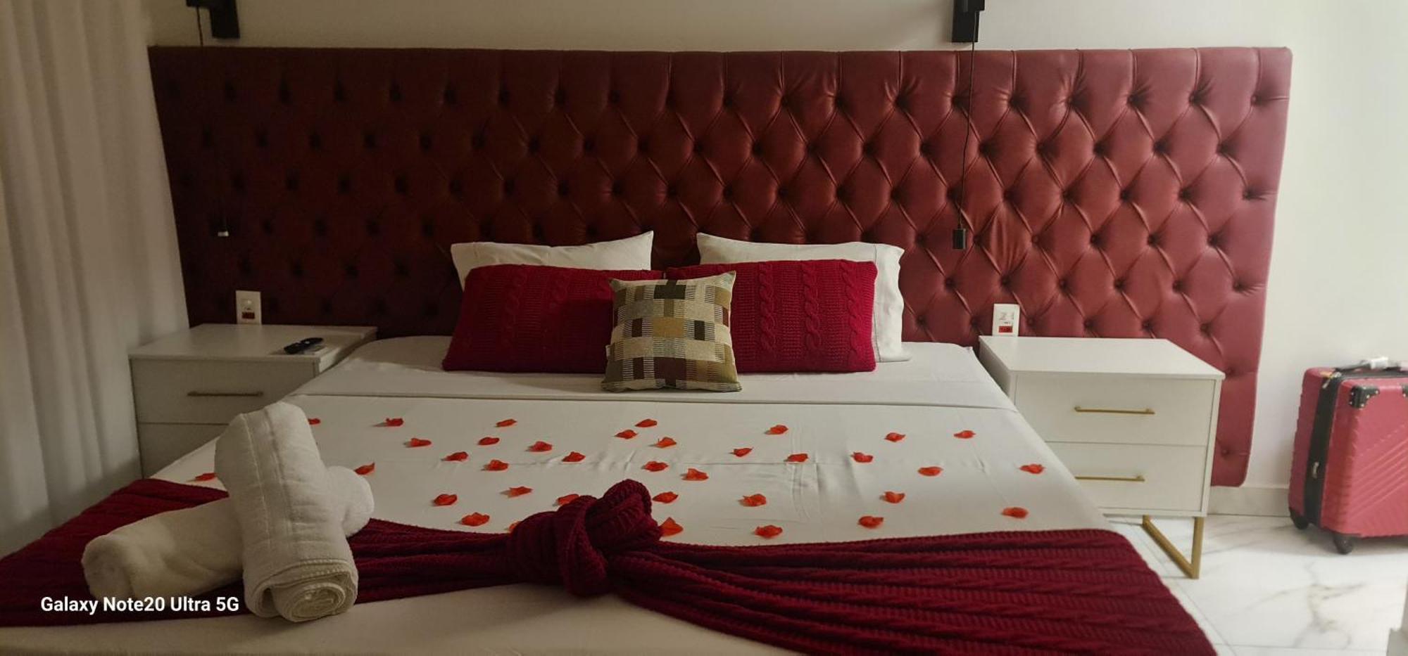 King Suite Spa Bath,1617532158:JPEG