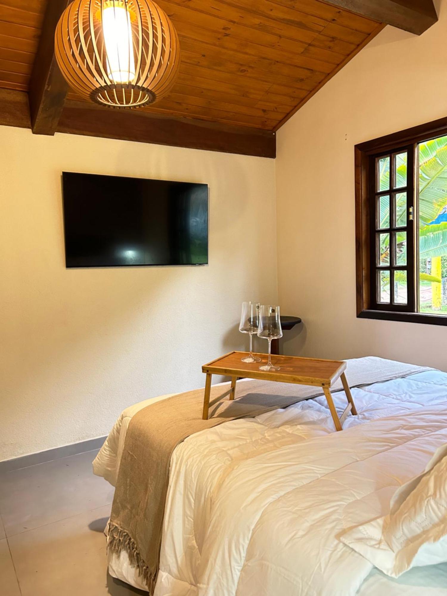 Quarto Duplo com Banheira de Hidromassagem
