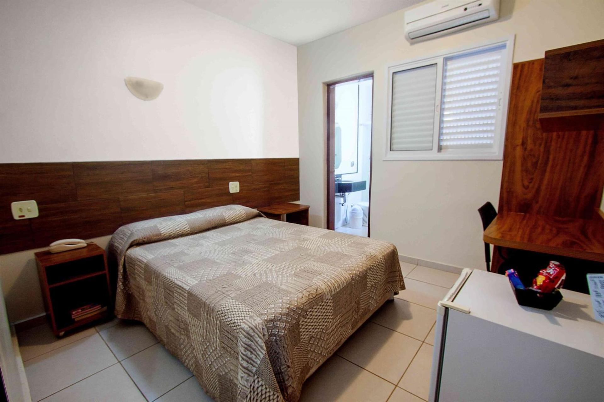 Deluxe Double Room Shower,1742730089:JPEG