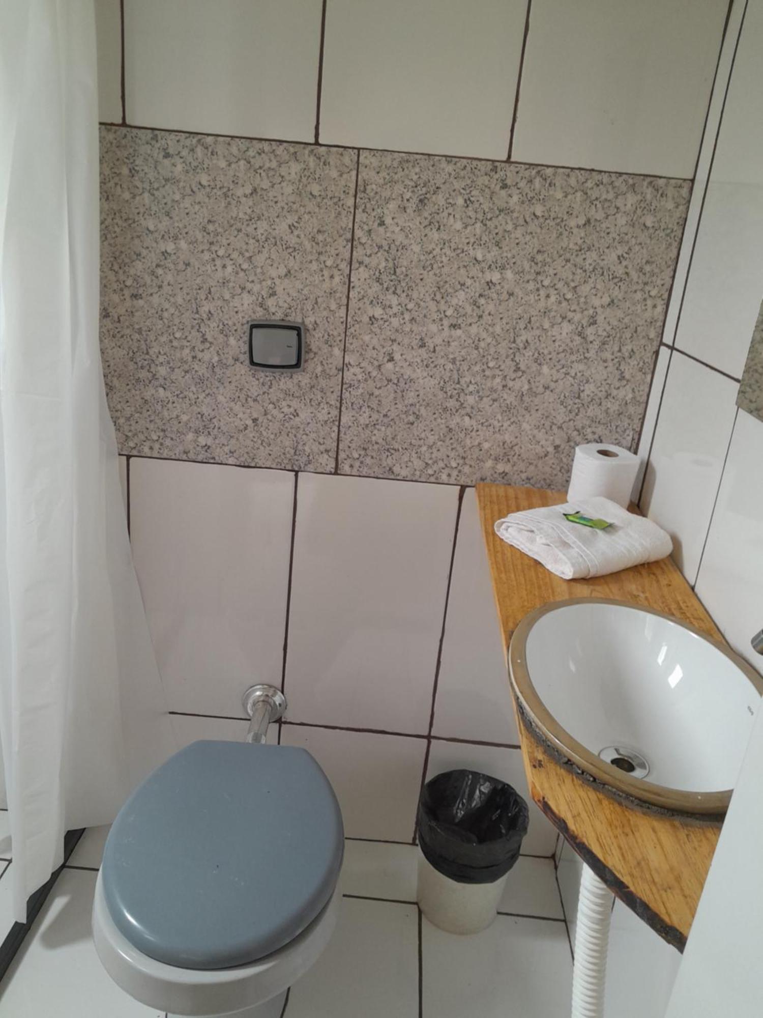 Standard Suite,1765758842:JPEG