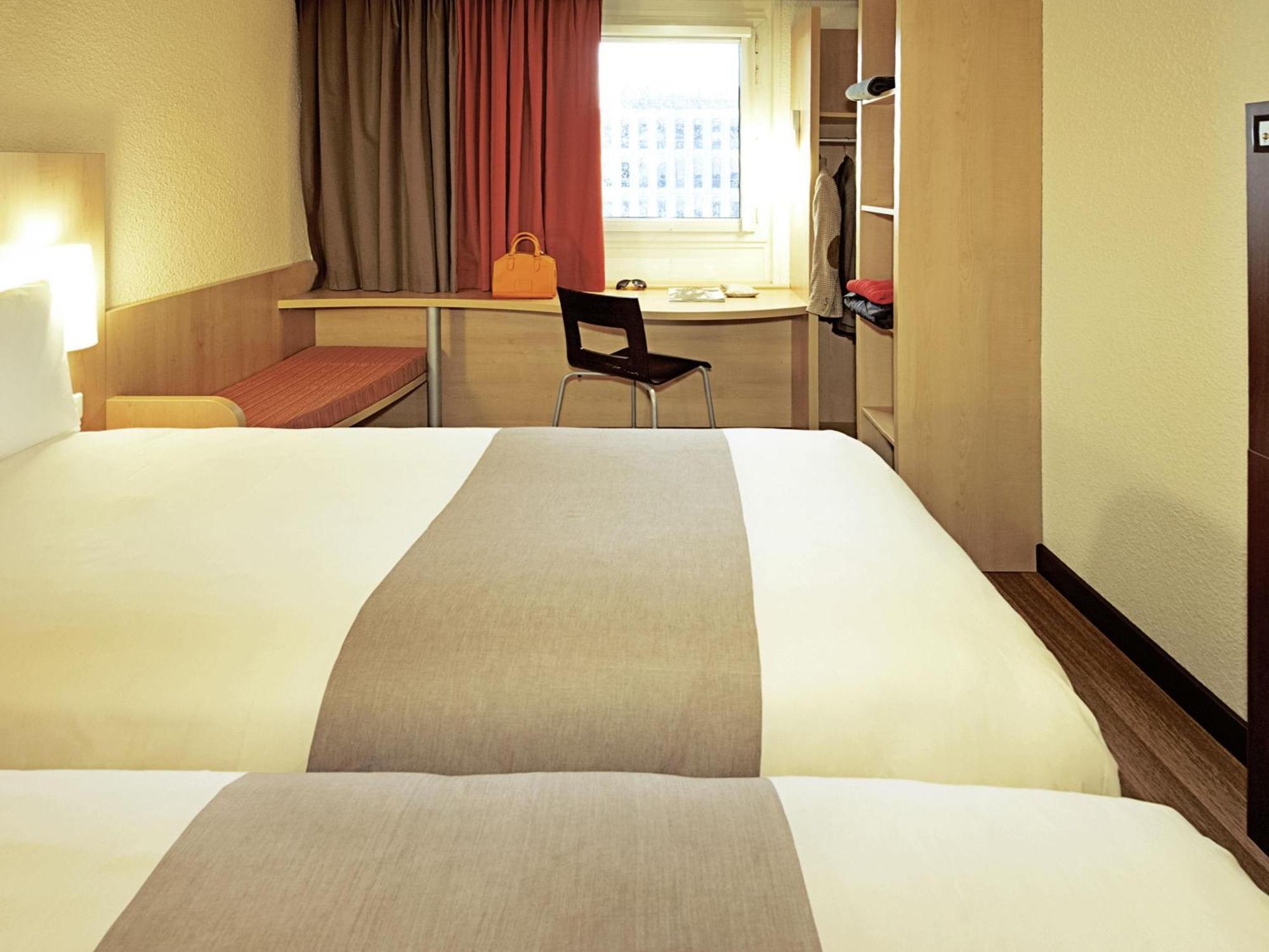 Quarto Standard com 2 Camas de Solteiro