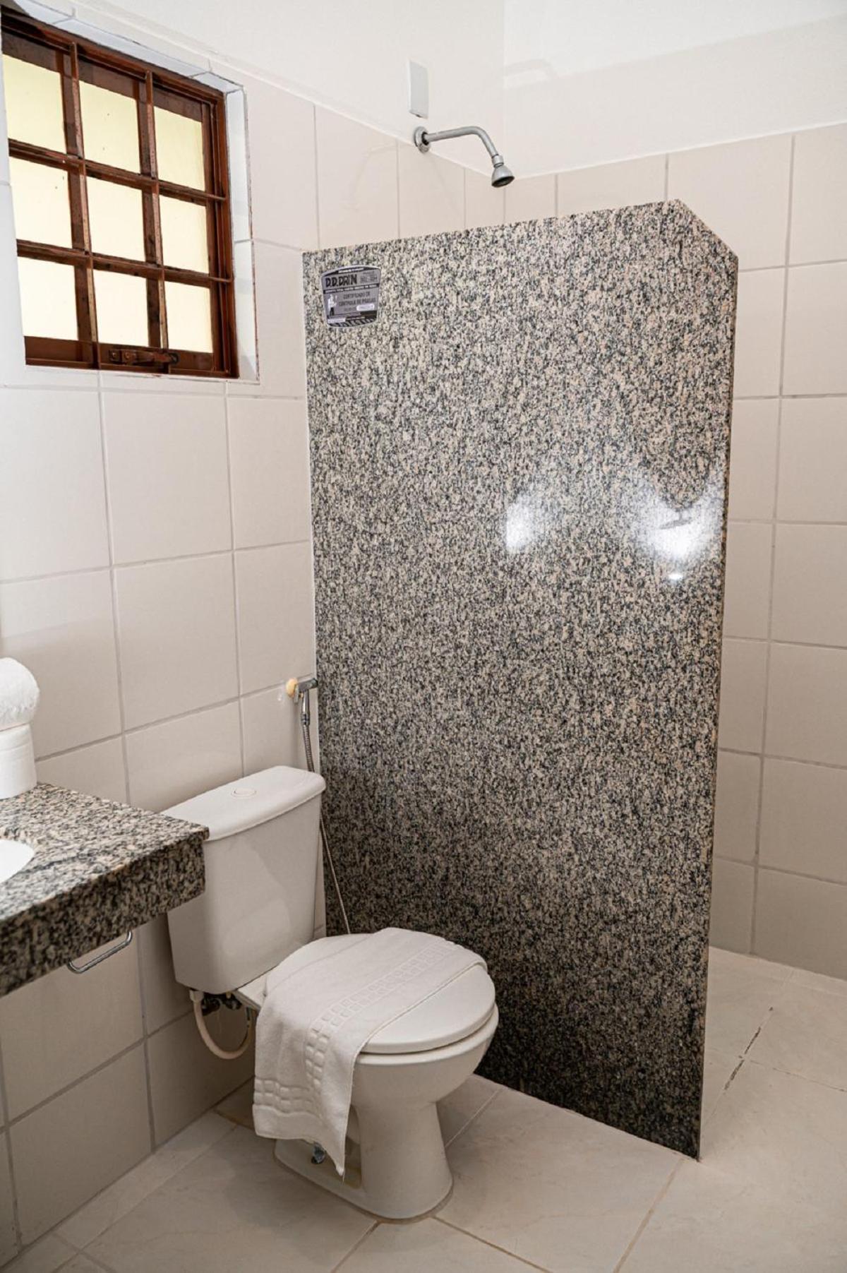 Quarto Standard com Cama de Casal ou 2 de Solteiro