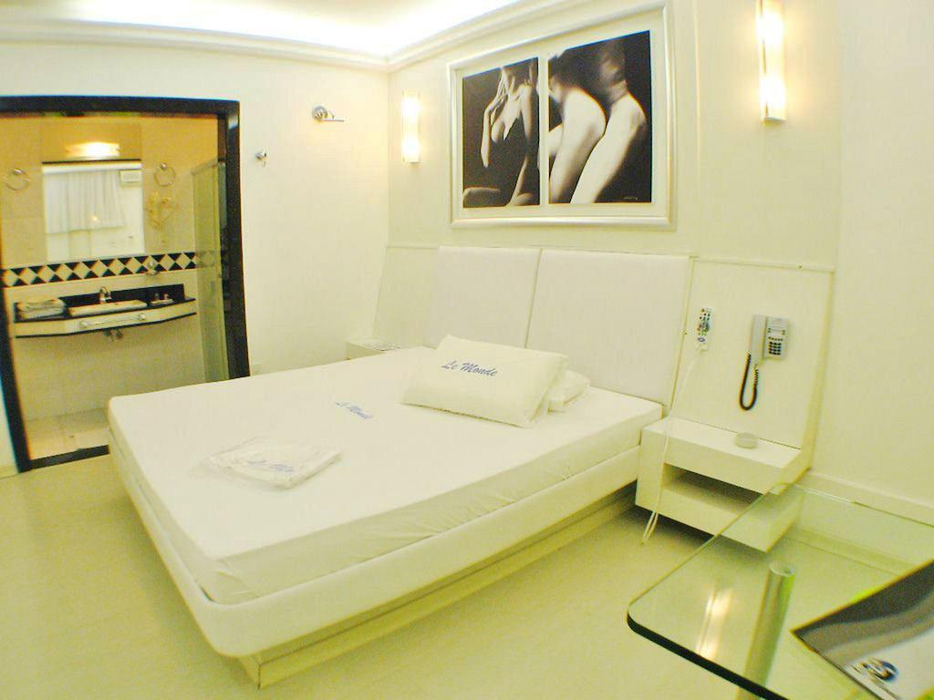 Standard Double Room,243867457:JPEG