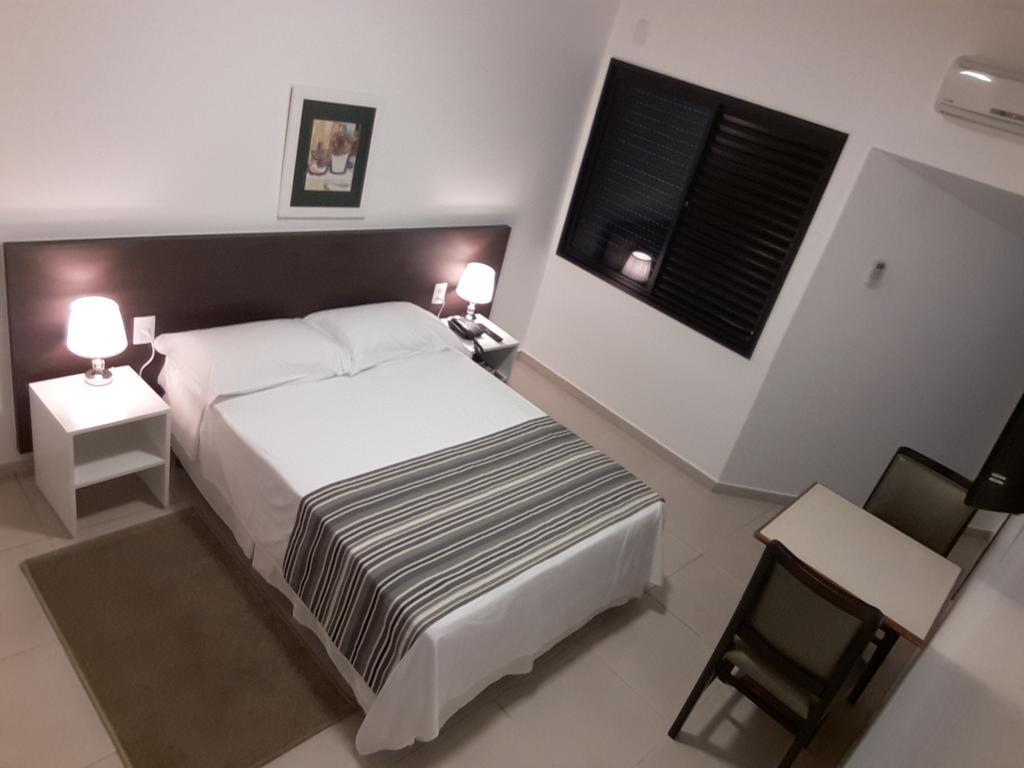 Quarto Deluxe com Cama de Casal ou 2 de Solteiro