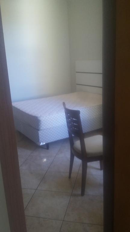 Quarto com Cama de Casal ou 2 de Solteiro e Banheiro Privativo