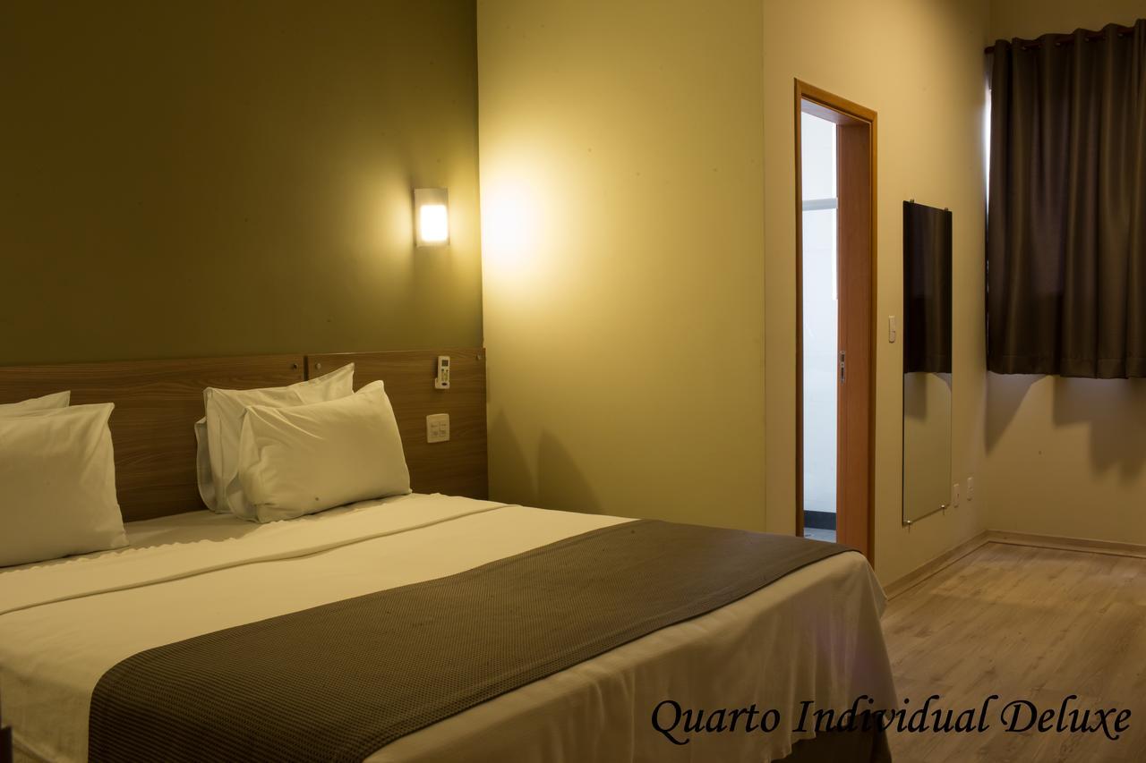 Deluxe Double Room Shower