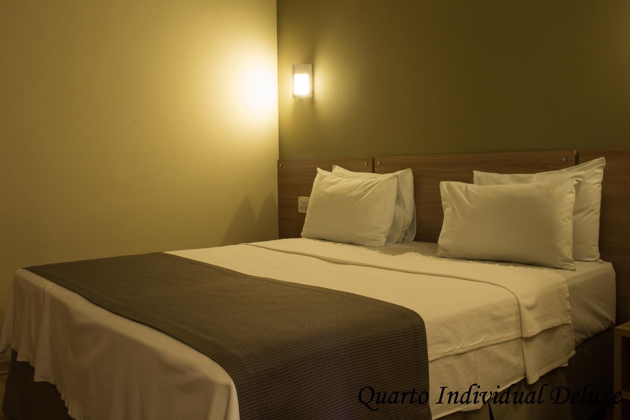 Deluxe Double Room Shower