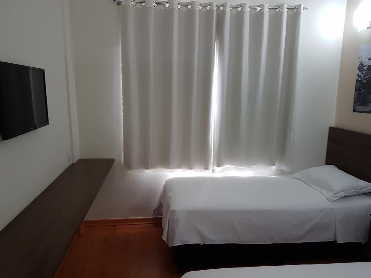 Quarto Duplo