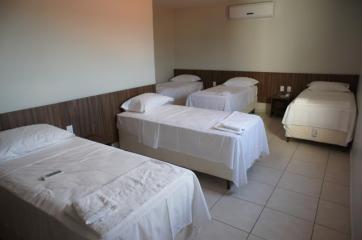Quintuple Room