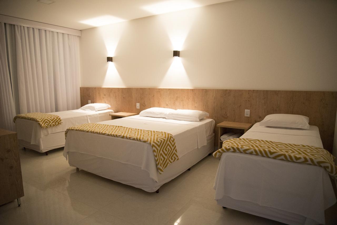 Quarto com Cama Queen-size e Banheira de Hidromassagem