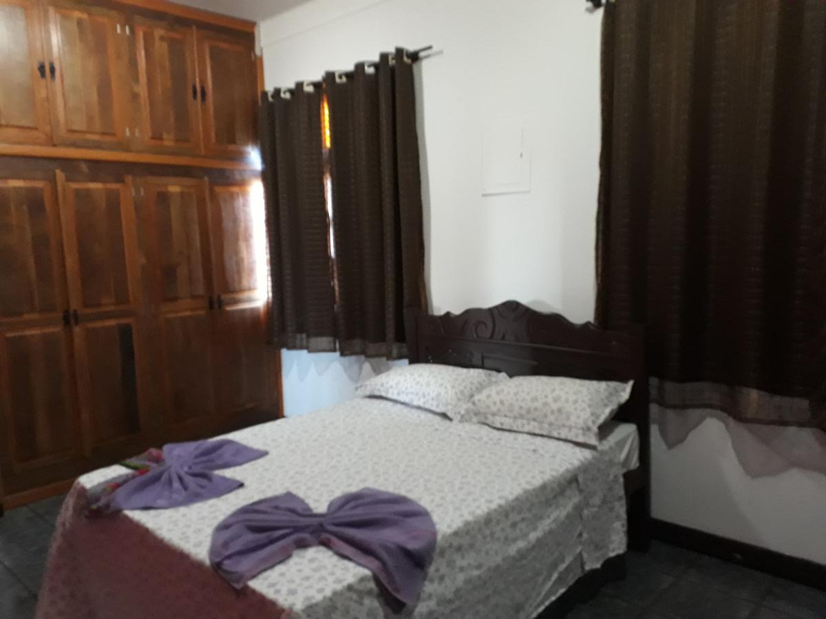 Quarto com Cama de Casal ou 2 de Solteiro e Banheiro Privativo
