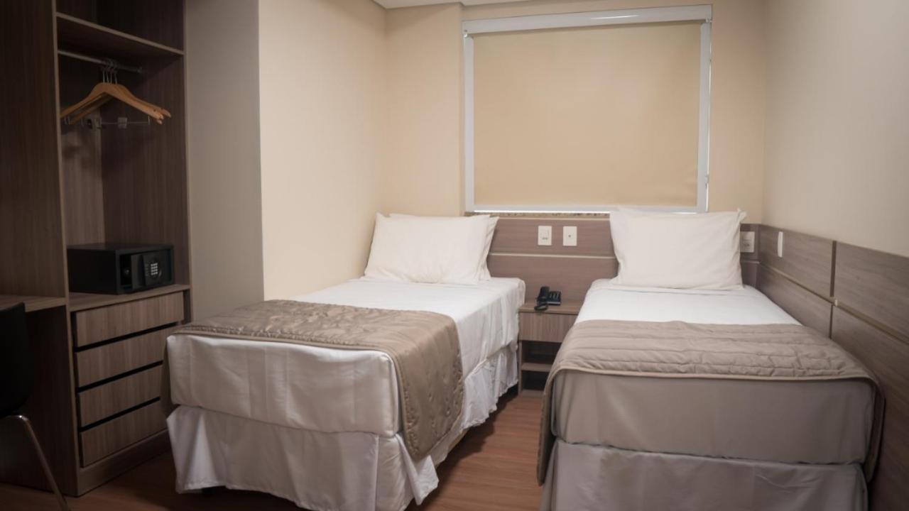 Deluxe Double Room,770397445:JPEG