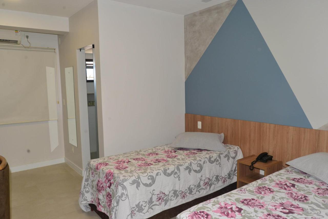 Single Room,776419405:JPEG