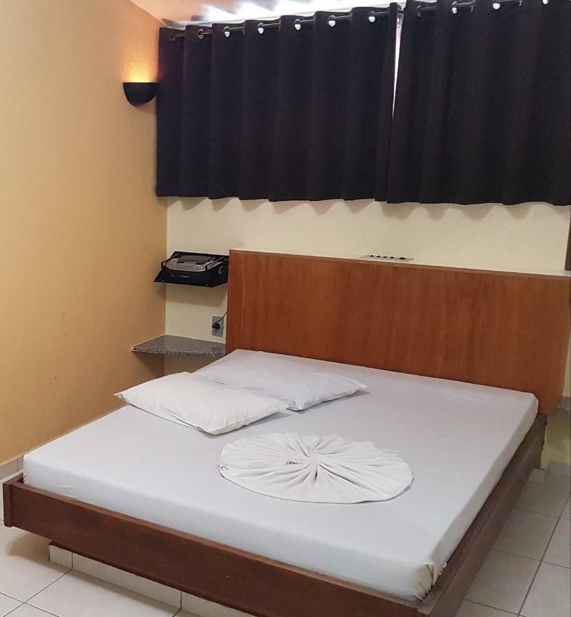 Suite,843911831:JPEG