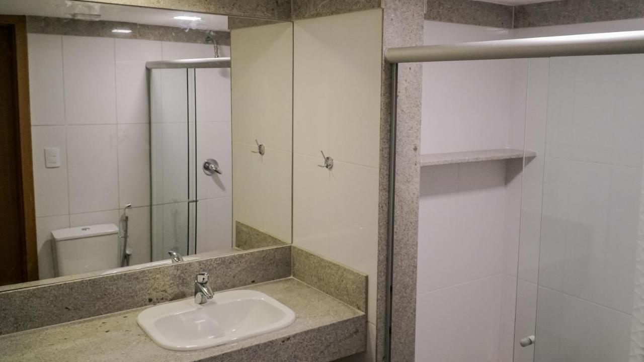 Quarto com 2 Camas de Solteiro