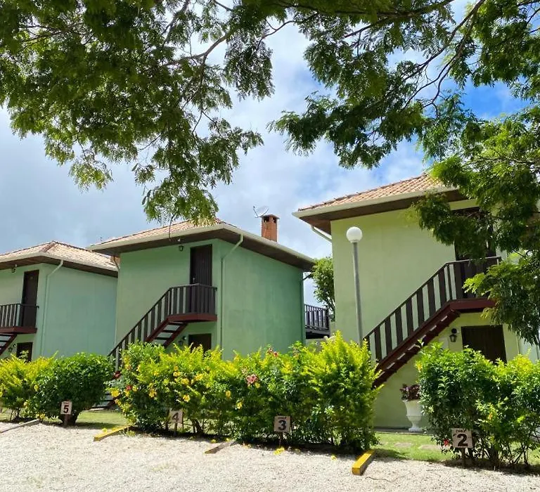 Chalés Montanha Pousada-1