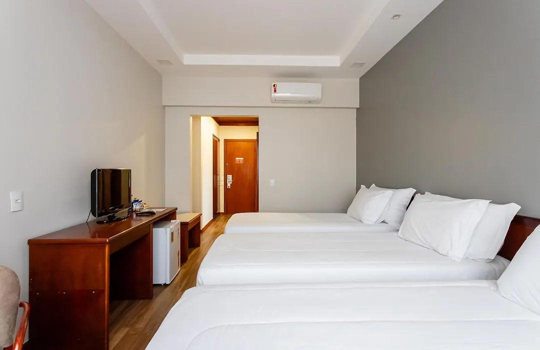 Hotel Carlton Plaza-1