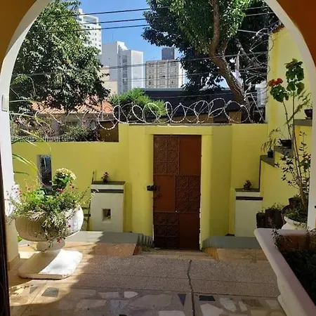 Hospedagem Domiciliar - Quarto Hostel Para 03 Pessoas Proximo A Area Hospitalar Em Bh-3