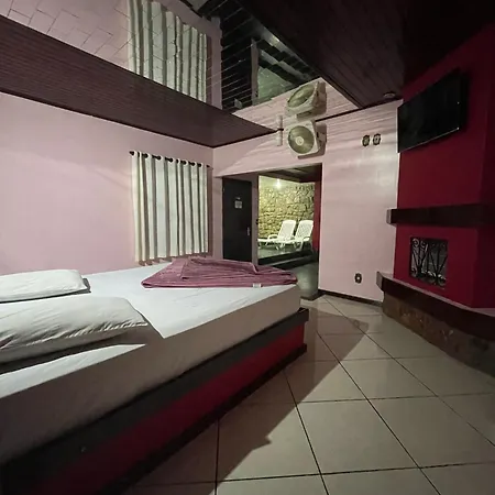 Free Way Motel-3