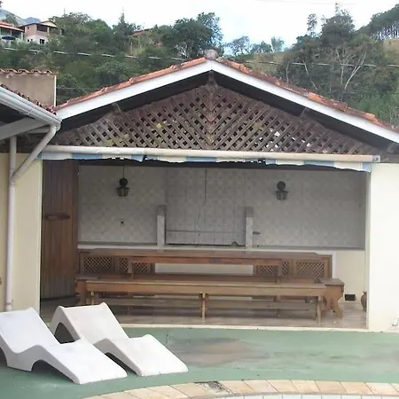 Casa em Passa Quatro-2