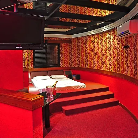 Motel Ritz (Adults Only)-2