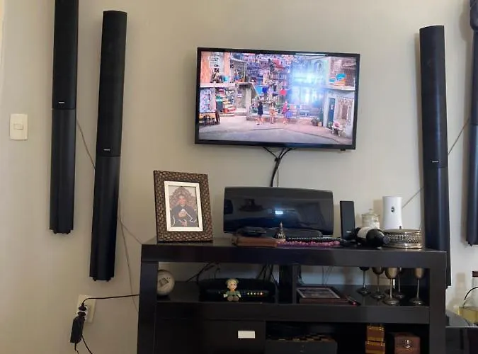 Quarto Em Apto Dono Mora No Local Uberaba