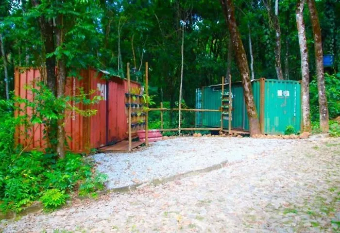 Econtainer Suítes Macacos que aceita animais de estimação