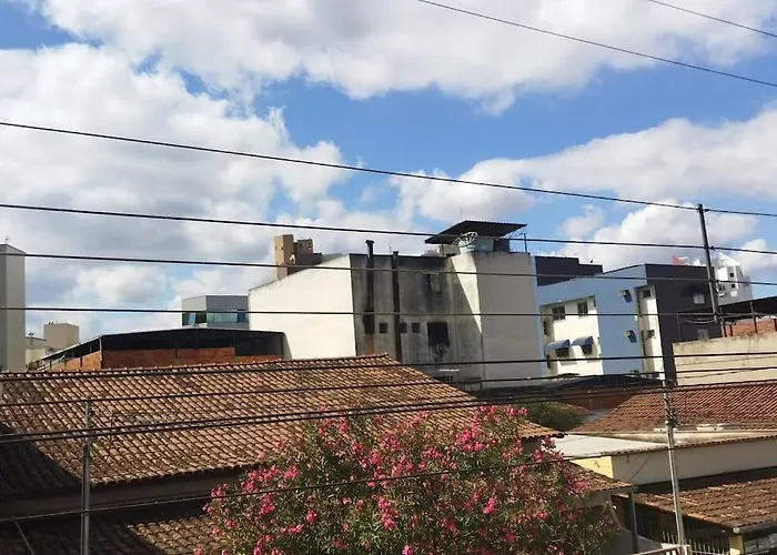 Apartamento De Luxo Com 2 Quartos, Sala Com Sacada, Cozinha Area De Servico E 1 Banheiro Social. Ipatinga que aceita animais de estimação