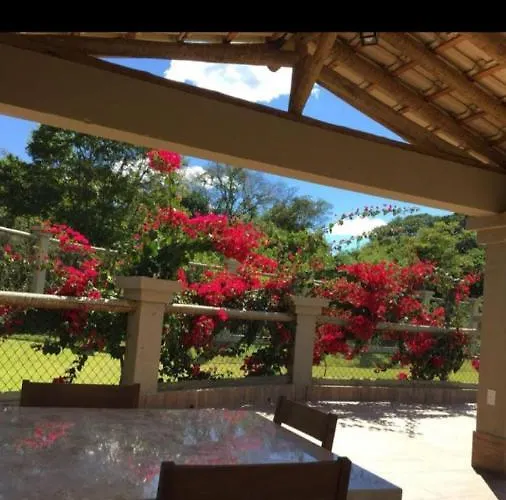 Lindo Apartamento Em Condominio Fechado Com Area De Lazer Montes Claros que aceita animais de estimação