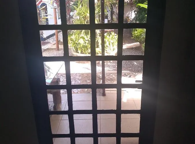 Casa Com Suite, Coz., Varanda E Quintal.Centro Historico. Paracatu que aceita animais de estimação