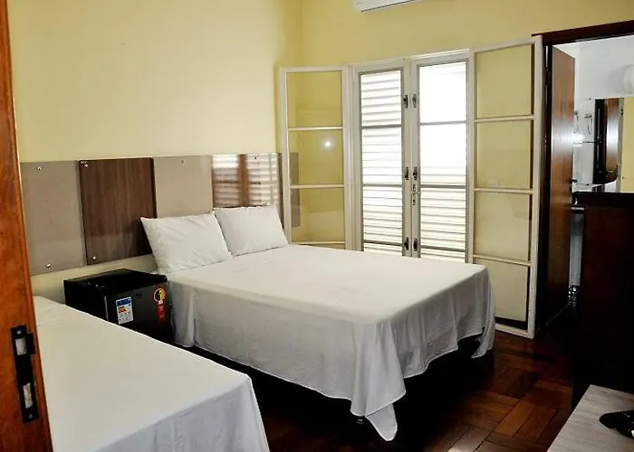 Suítes La Cabana Capitólio